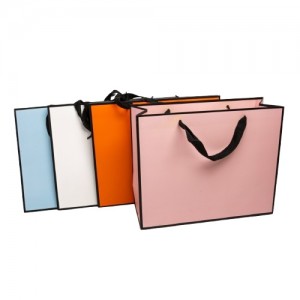 Пакети паперові 12 шт. (32 х 25.5 х 11 см.) 6-5651